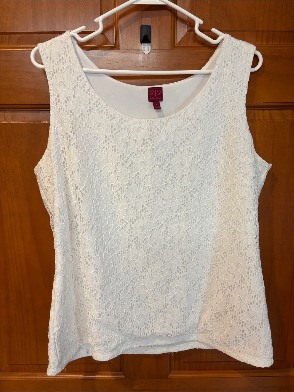 212 Collection White Floral Lace Sleeveless Tank